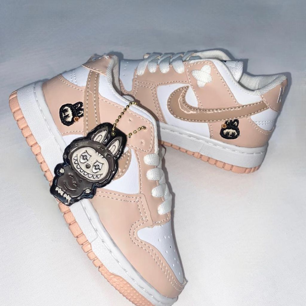Nike sb dunk labubu