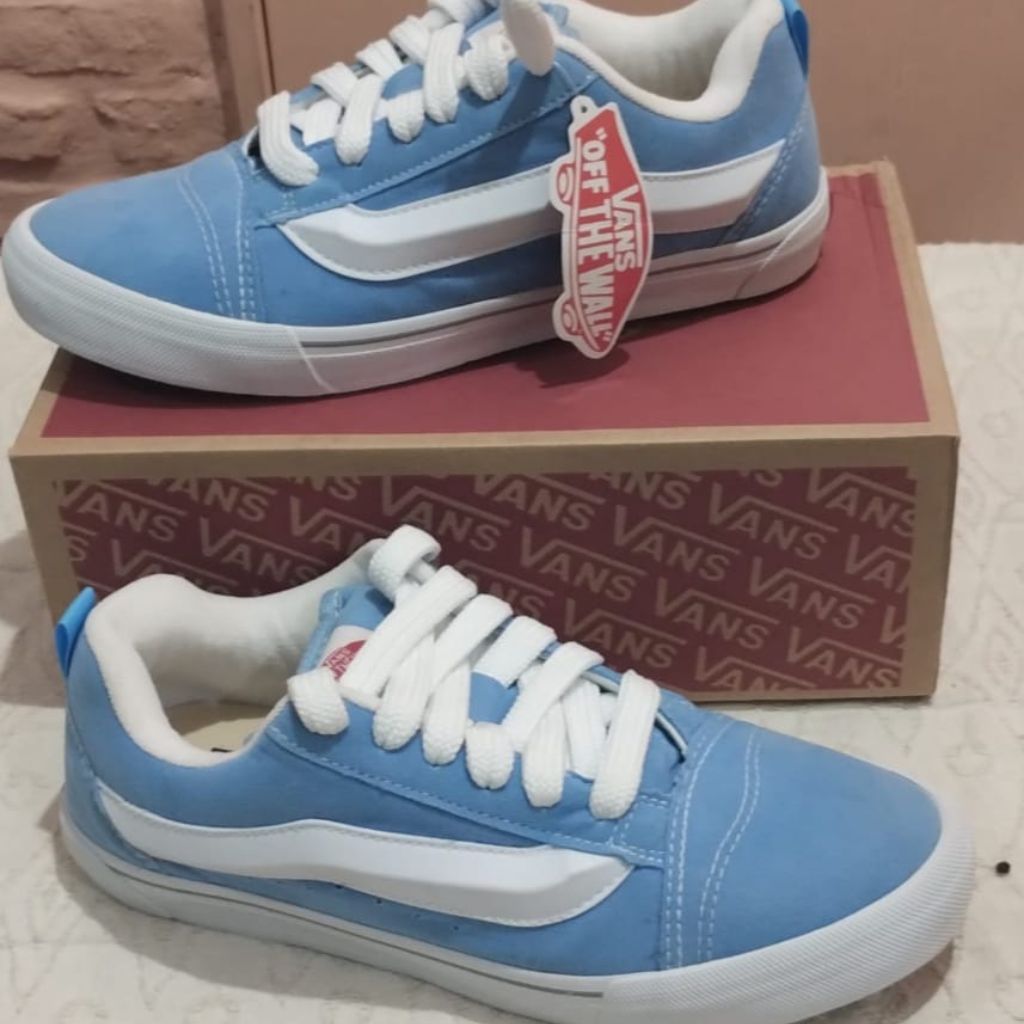 Vans KNU